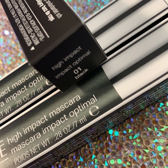 🌸 - CLINIQUE BNIB full size high impact mascara black - Picture 4 of 6